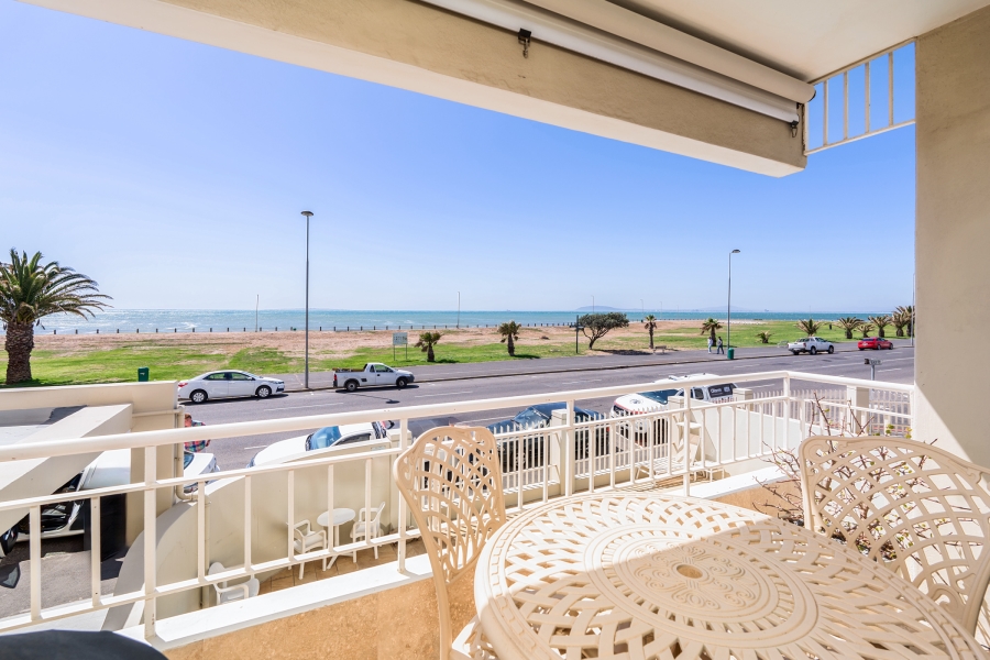To Let 3 Bedroom Property for Rent in Mouille Point Western Cape